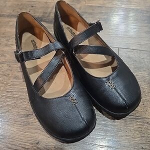 Orthaheel Women's Mayla Mary Jane shoes sz 8